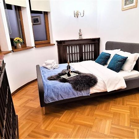 Central Arghezi University Square Leilighet Bucureşti Eksteriør bilde